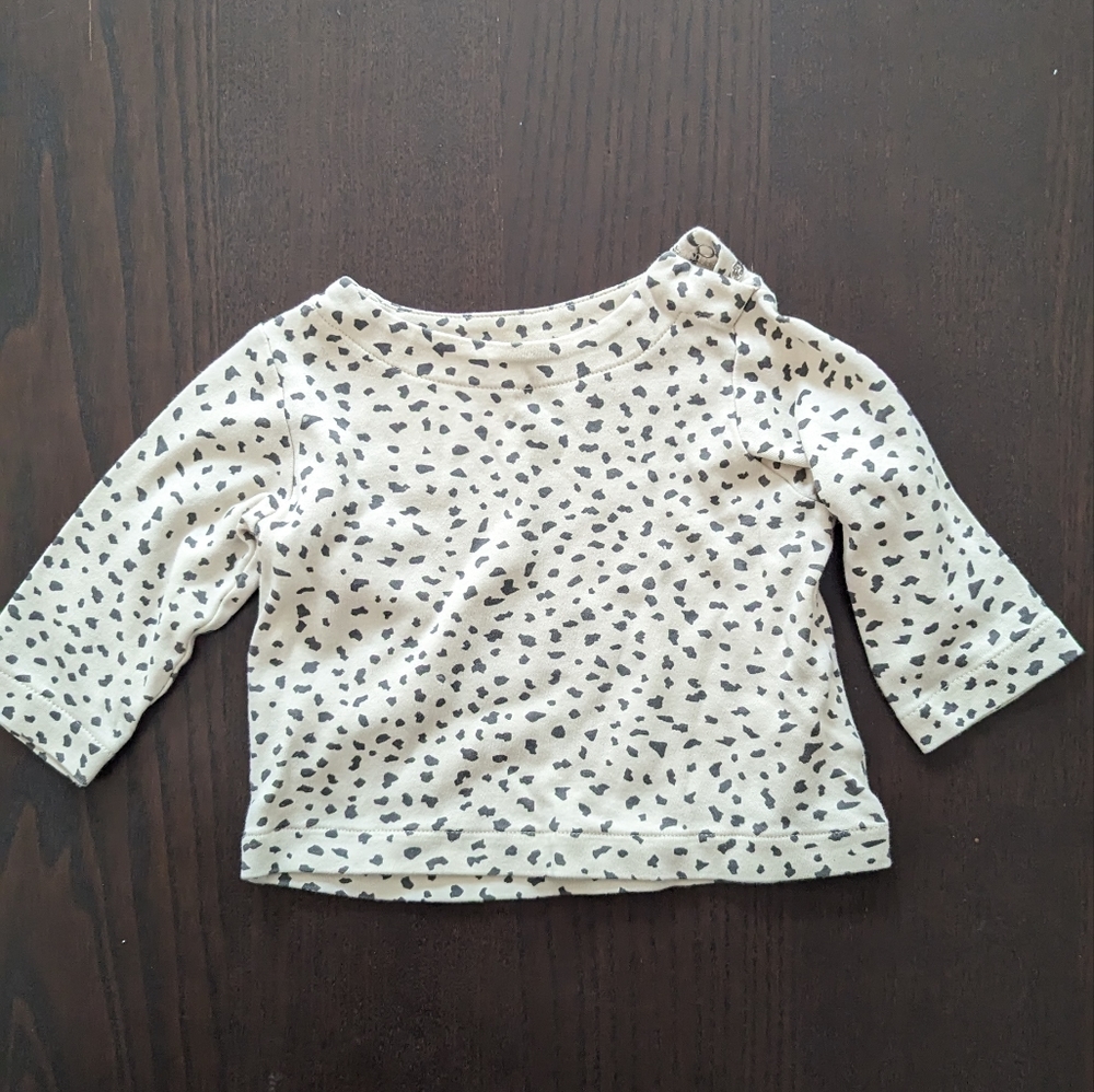 Colored Organics Ryle Snap Shoulder Long Sleeve Tee (6-12 mo) in Cheetah/Pewter